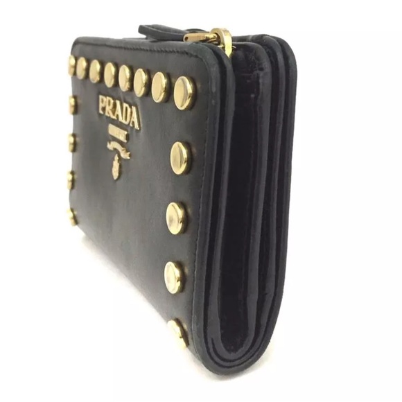 232 Preloved Prada Logo Studded Leather Bifold Wallet - Picture 3 of 9